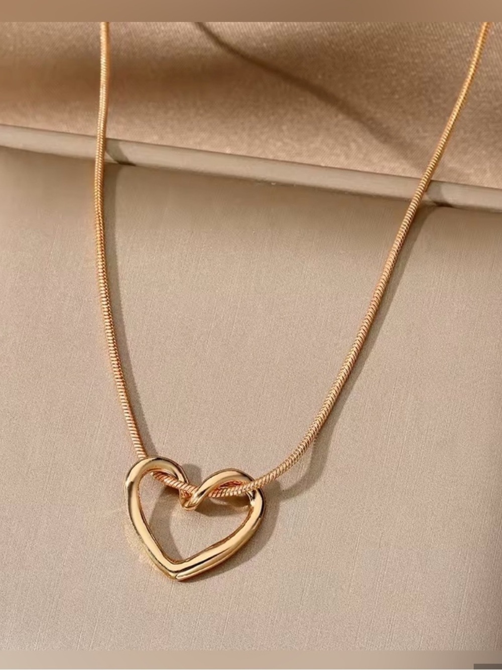 Gold Heart Knot Pendant Necklace — Minimalist & Chic